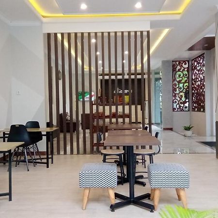 Alzara Hotel Syariah Wonosari Luaran gambar