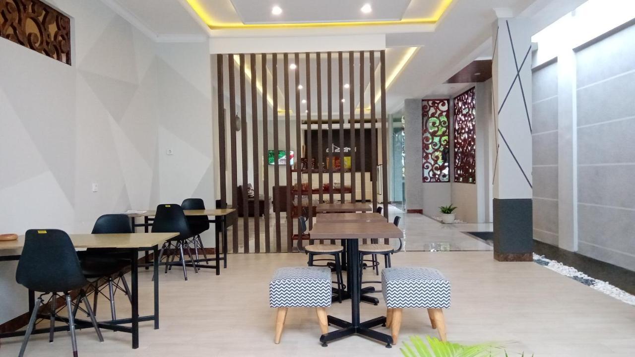 Alzara Hotel Syariah Wonosari Luaran gambar